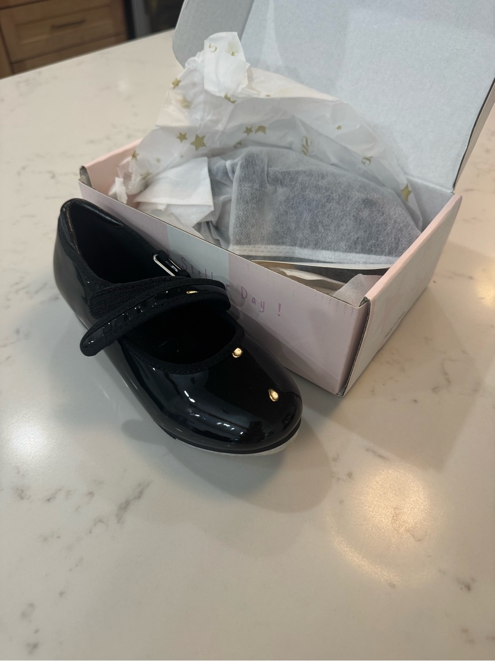 Nwt tap shoes Girls size 12 Black Patent